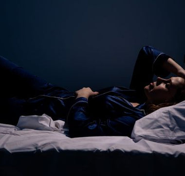 picture of women struggling from sleep disorder 